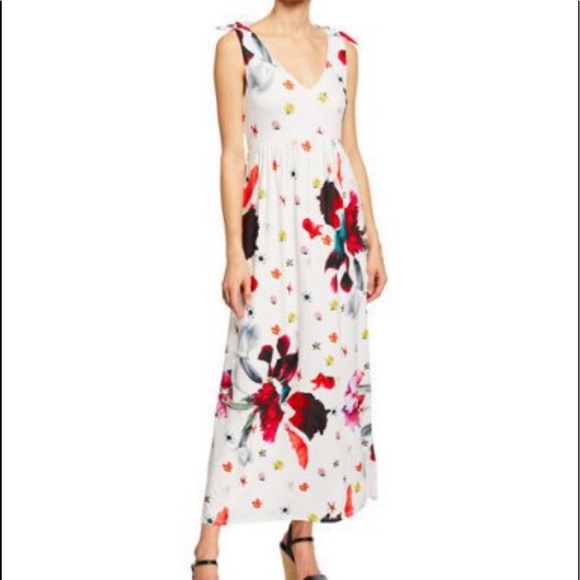 T Tahari Dresses & Skirts - New T Tahari Floral Maxi Dress